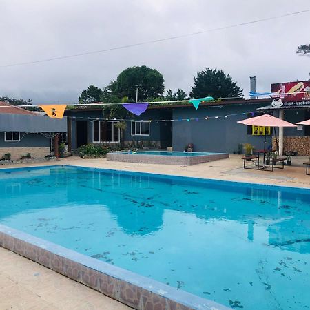Isabella Hostel And Pool Alto Boquete Luaran gambar