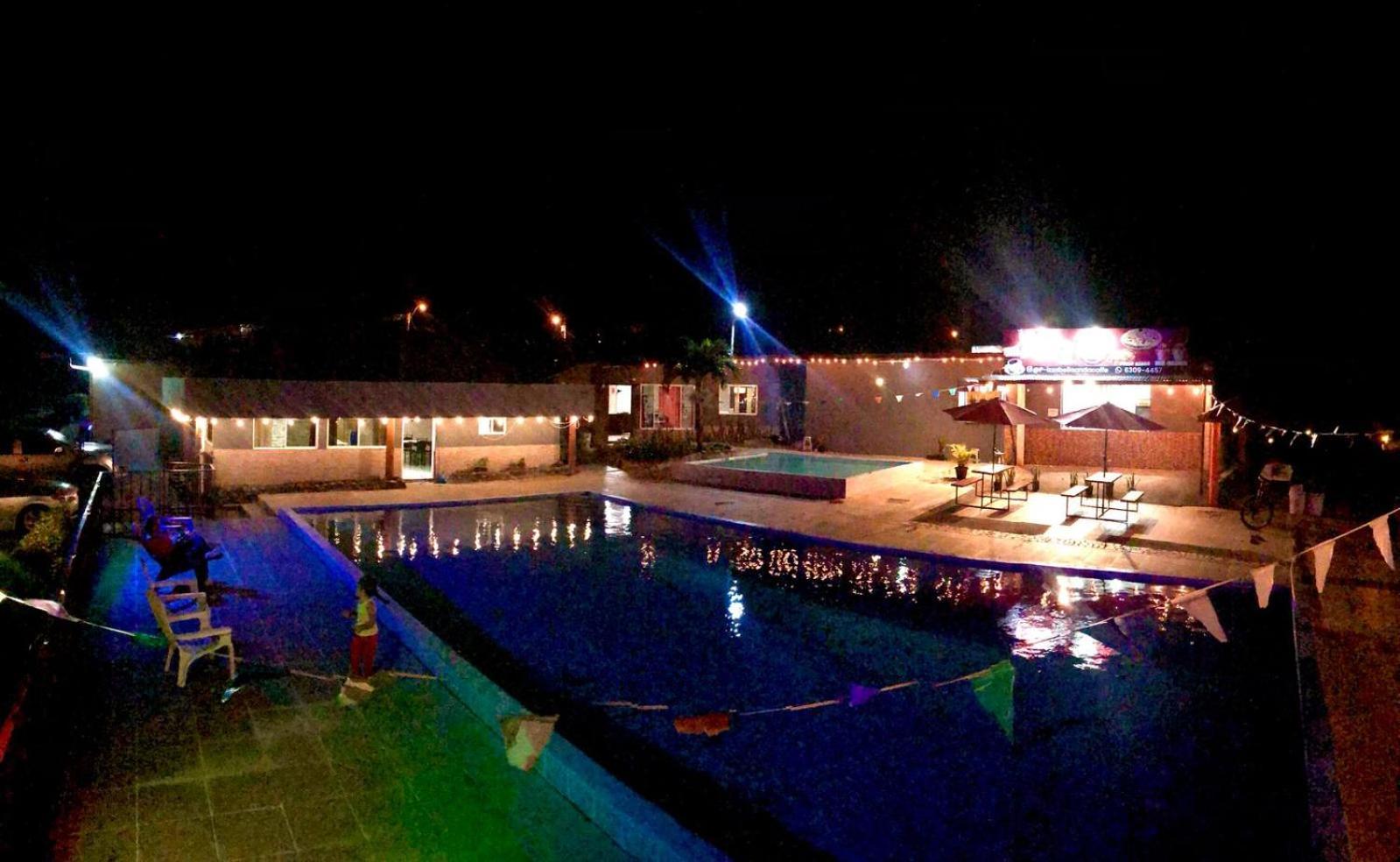 Isabella Hostel And Pool Alto Boquete Luaran gambar